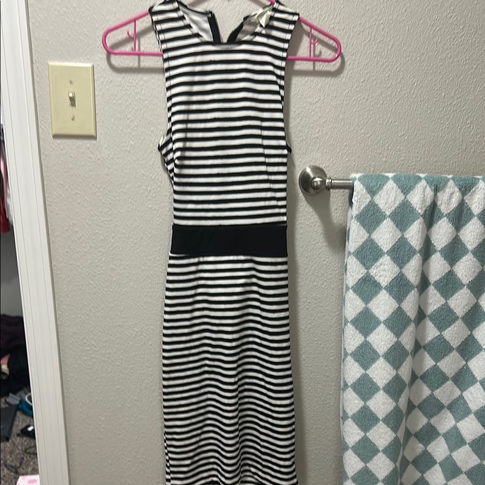Black and White Striped Sleeveless Dress